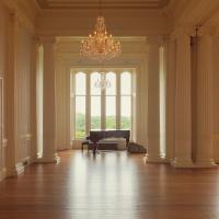 Selecting the Right Wood Moulding Style for Your Home