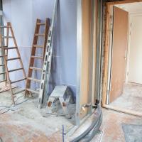 Signs It’s Time to Replace Your Mouldings